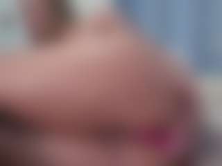 Live cam show with aneelory - Handjob on AdultVida.com
