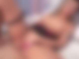 aneelory MILF webcam performer live streaming