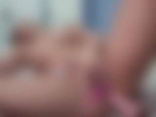 aneelory MILF webcam performer live streaming