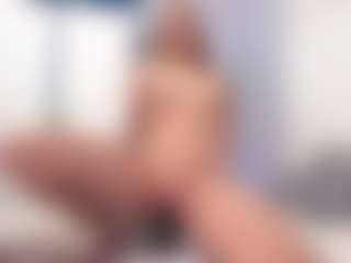 aneelory MILF webcam performer live streaming