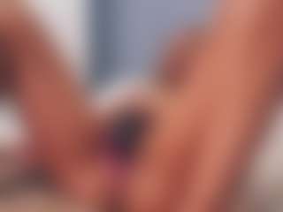 Live cam show with aneelory - HD on Livezox
