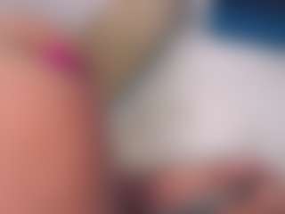 Live cam show with aneelory - Blonde Hair on chickslive.net