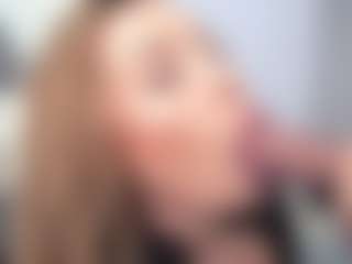 Live cam show with aneelory - Curvy Small Tits on Camiplay Live