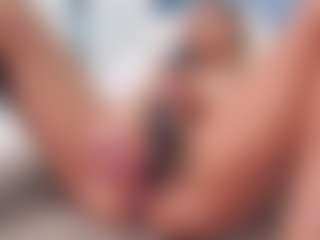 Live cam show with aneelory - Shaved Pussy MILF on Camsoda
