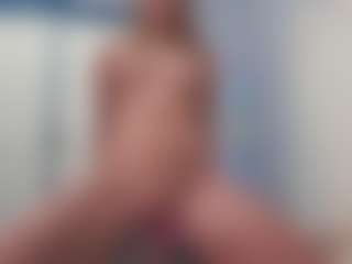 Show live cam dengan aneelory - Curvy MILF di Camsoda