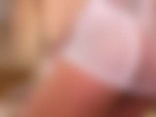 Live cam show with Sary - Skinny on StripNow