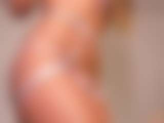 Live cam show with Sary - Bedroom on Stripli.com
