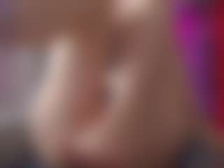 Live cam show with SellaShinee - Teen (18+) on Dare Cams