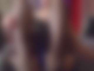 Live cam show with SellaShinee - Interactivetoy on live18s.com
