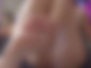 Live cam show with SellaShinee - Interactivetoy on SpankPalCams