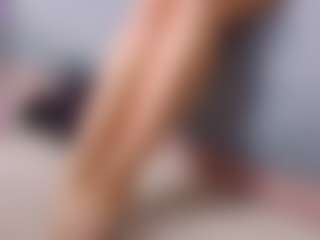 Live cam show with SellaShinee - Highheels on Camsoda