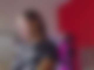 Live cam show with SellaShinee - Skinny on TastyBlacksLive