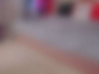 Live cam show with SellaShinee - Teen (18+) on xblisslive.com