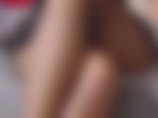 Live cam show with SellaShinee - Striptease on Camsoda