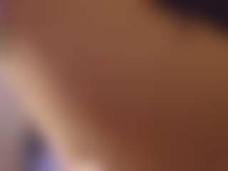 Live cam show with SellaShinee - Shaved Pussy on Camming Site