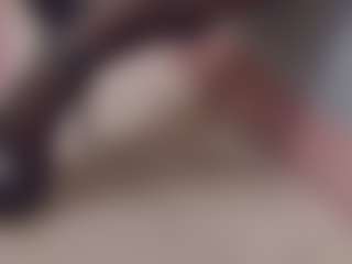 Live cam show with SellaShinee - Highheels on parknlotfishbdy
