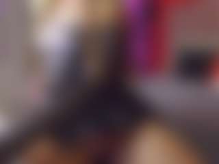 Live cam show with SellaShinee - Latex on CamClone