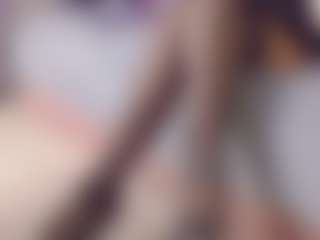 Live cam show with SellaShinee - Latex on liverealitysex.com