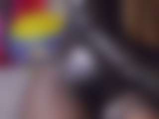 Live cam show with SellaShinee - Interactivetoy on CamClone