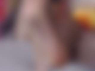 Live cam show with SellaShinee - Pantyhose on CamSextacy