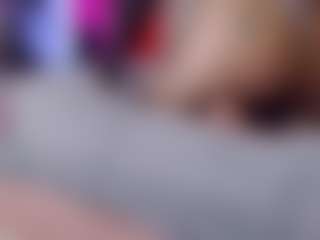 Live cam show with SellaShinee - Pantyhose on chickslive.net