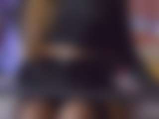 Live cam show with SellaShinee - Skinny on milfzrlive.com