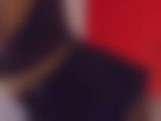 Live-camshow met SellaShinee - Domination op Camsoda