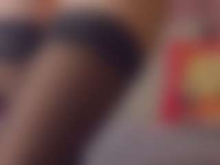 Live cam show with SellaShinee - Interactivetoy on infinitiblacc.com