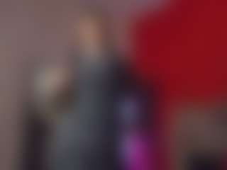 Live cam show with SellaShinee - Highheels on madthumbs