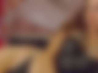 Live cam show with SellaShinee - Interactivetoy on crypto-cams