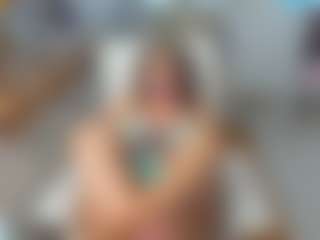 KarenHotMilf MILF webcam performer live streaming