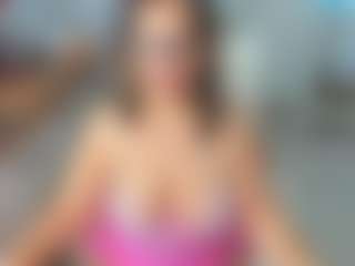Live cam show with KarenHotMilf - Shaved Pussy Mature on Fling VIP Chat