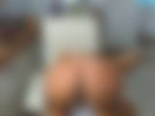 KarenHotMilf's Live Sex Cam Show