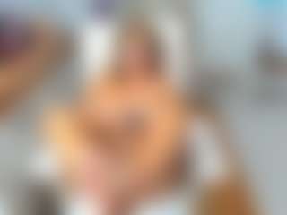 KarenHotMilf's Live Sex Cam Show