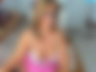 KarenHotMilf's Live Sex Cam Show