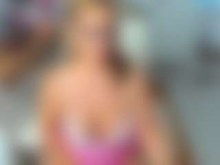 KarenHotMilf's Live Sex Cam Show