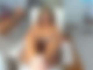 KarenHotMilf's Live Sex Cam Show
