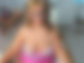 KarenHotMilf's Live Sex Cam Show