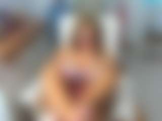KarenHotMilf's Live Sex Cam Show