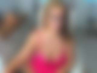KarenHotMilf's Live Sex Cam Show