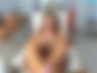 KarenHotMilf's Live Sex Cam Show