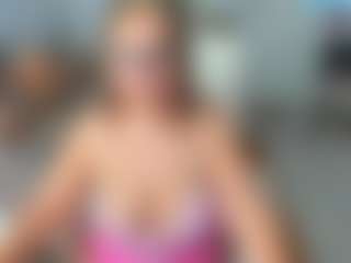 Live cam show with KarenHotMilf - Ass Clapping on TastyBlacksLive
