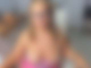 Live cam show with KarenHotMilf - Spank Mature on Nude Live Now