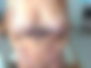 KarenHotMilf's Live Sex Cam Show