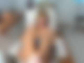 Live cam show with KarenHotMilf - Middle Aged on Camsoda