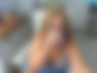 Live cam show with KarenHotMilf - Smoking on CSO-WL
