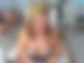 KarenHotMilf's Live Sex Cam Show