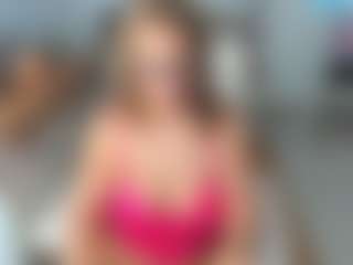 KarenHotMilf's Live Sex Cam Show