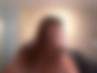 Live cam show with Ariana Dumont - Facial on Camsoda