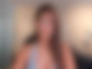 Live cam show with Ariana Dumont - Facial on Camsoda